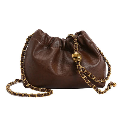 Mirella Chain — Sofisticación casual para el día a día.