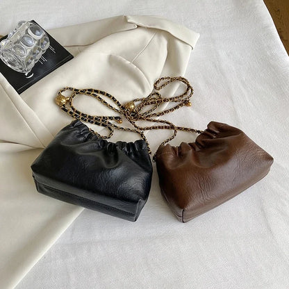 Mirella Chain — Sofisticación casual para el día a día.